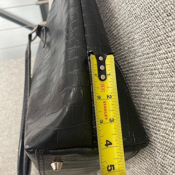 Bob Mackie Black Large Crocodile Embossed Design Shoulder Bag - Picture 2 of 16